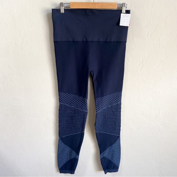 NWT Spanx Look at Me Now Moto Leggings 1X - Picture 4 of 8